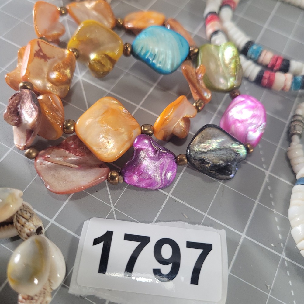 Vintage Beach Shell Jewelry Lot Cowrie Puka Mother of Pearl Boho Coast Over 1 lb - Picture 11 of 11